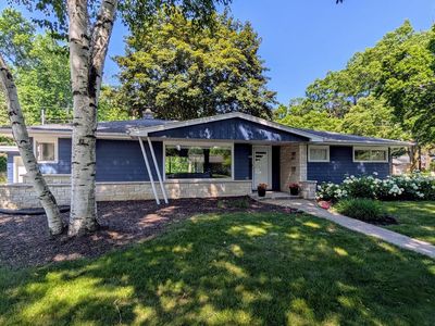 W57N793 Hawthorne AVENUE