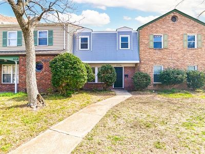 5716 E Hastings Arch