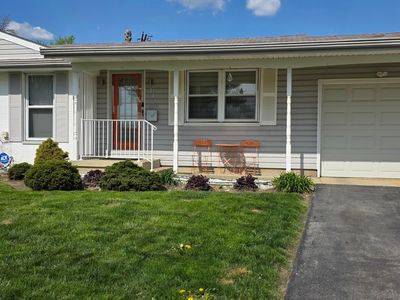 1484 Cardwell Sq N