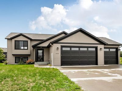 Property at 1012 26th Street Loop, Sartell, MN