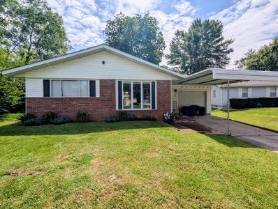 Property at 7 Wedgewood Ct, Murphysboro, IL