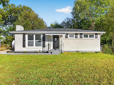 819 Country Club Dr
