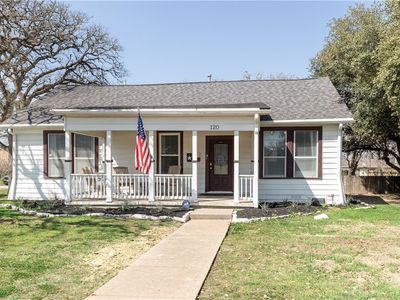 120 Fairway Dr