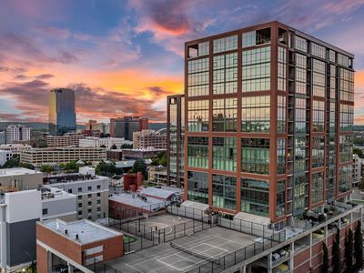 315 Rock St APT 907