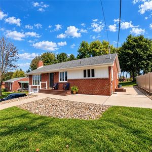 6 Greenview Dr