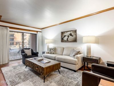 950 Park Ave #215