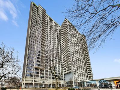 4250 N Marine Dr APT 809
