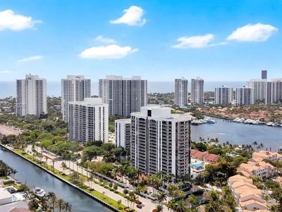 3600 Yacht Club Dr APT 1801