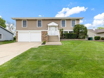 Property at 324 Byron Ave, Bloomingdale, IL