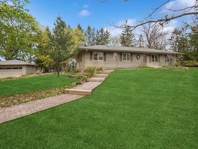 400 West Geneva STREET