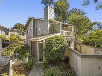 522 W Victoria St APT A