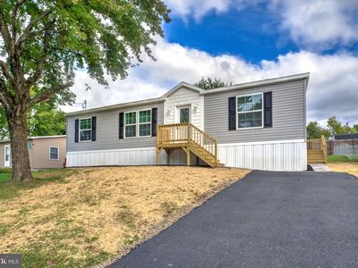 1253 Dauphin Pl