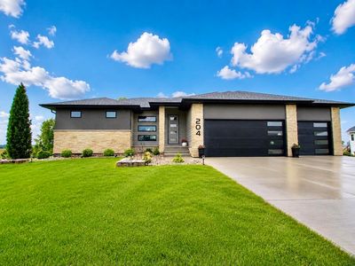 204 Pinewood Park