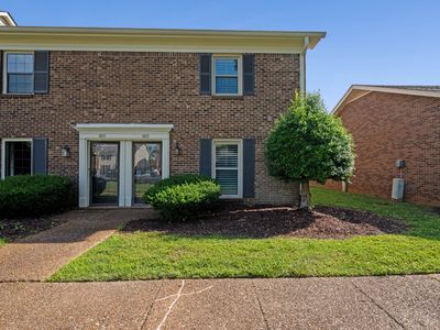 1013 E Northfield Blvd