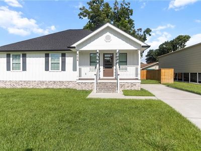 904 Ellen St