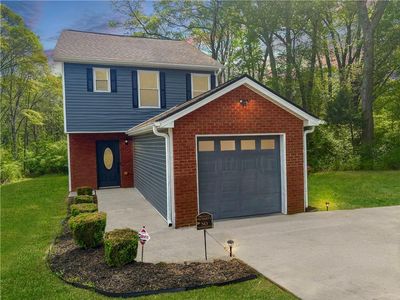 1640 Riverchase Cir NE