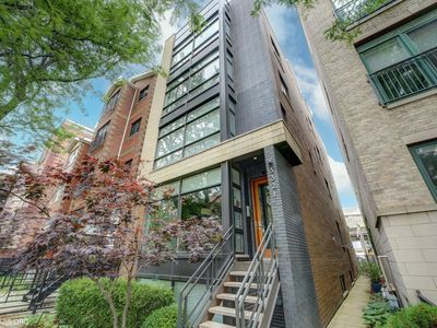 3321 N Sheffield Ave UNIT 4