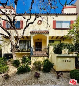 11953 Goshen Ave APT 5