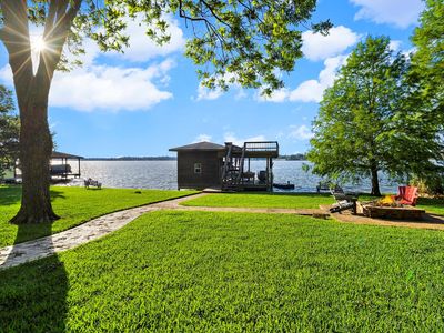 346 Shoreline Dr