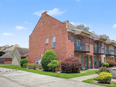 10600 Lakes Blvd APT 301
