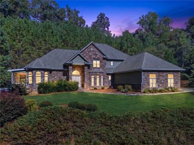 952 Thomas Rd