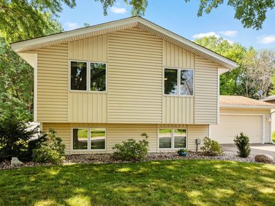 717 Dresden Dr