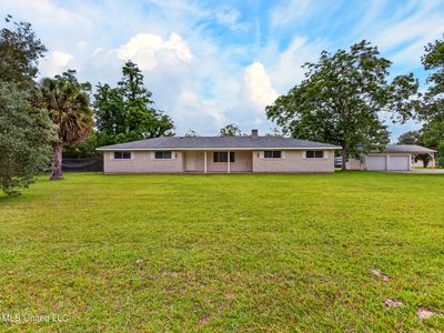 8374 Lakeshore Rd