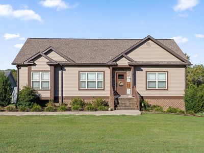 77 Donna Lee Dr