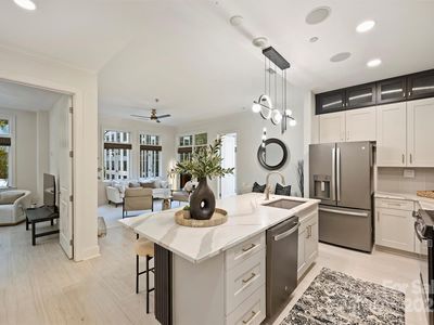 230 S Tryon St UNIT 307