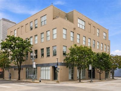 835 Julia St APT 18