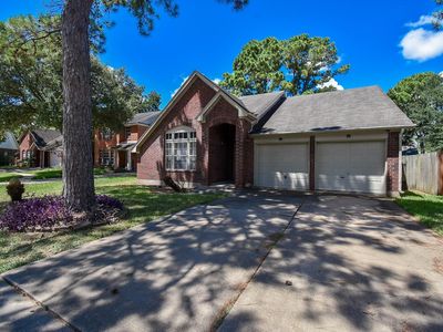 7715 Woodlett Ct