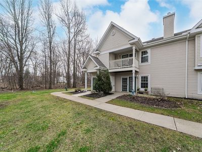 22586 Lenox Dr