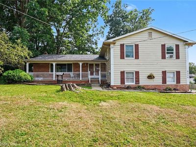 8524 Sleepy Hollow Dr NE