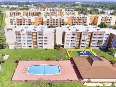 6950 Miami Gardens Dr APT 2-508