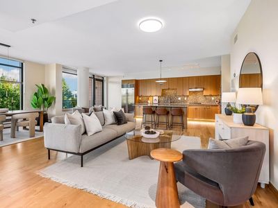215 10th Ave S Unit 313