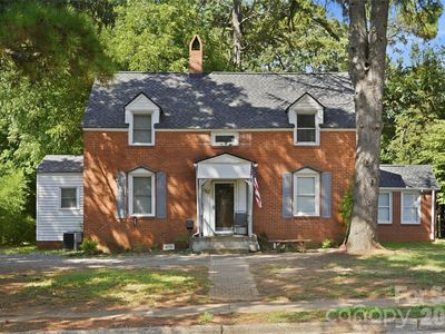 457 Willowbrook Ave