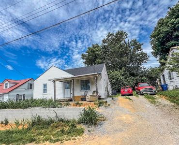 105 Mill St