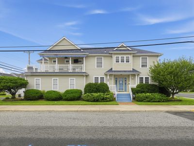 2140 West Ave
