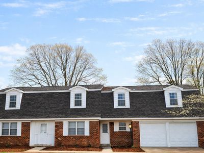 1345 Hickory Ridge Cv