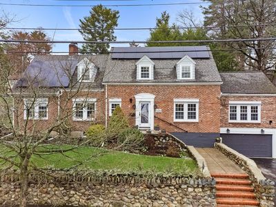 535 Great Plain Ave