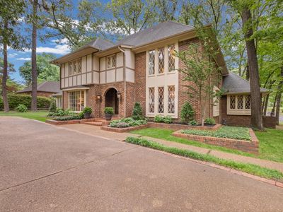 2300 Forest Grove Cv