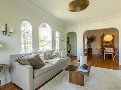 1980 Chatsworth Blvd