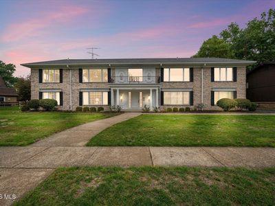 6652 Woodhall Dr #4