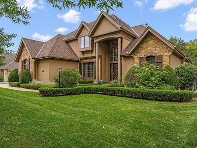 1807 Foxfire Dr