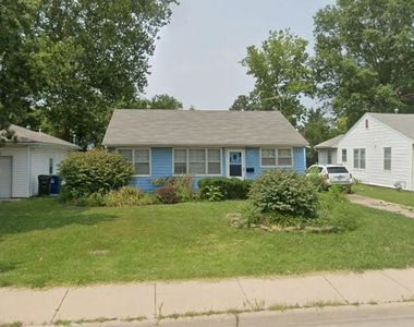 Property at 1029 Highland Dr, Lawrence, KS