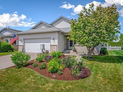 1193 W Woodlawn Dr