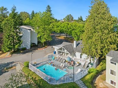 975 Aberdeen Avenue NE #E301