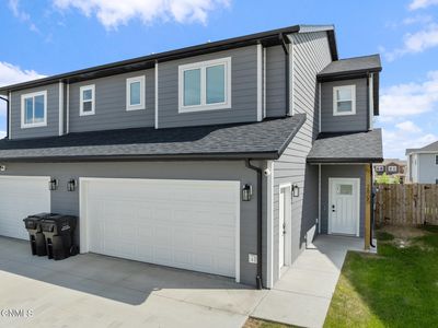 2805 29th St W