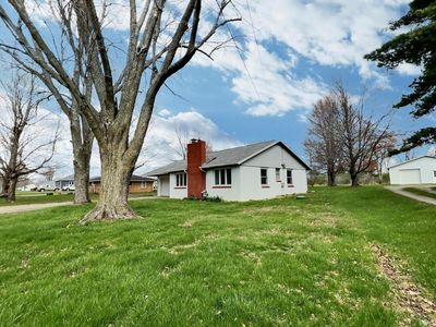 700 W Bellefontaine Rd