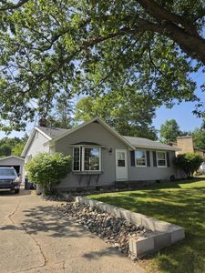 1457 Laughlin Dr NW